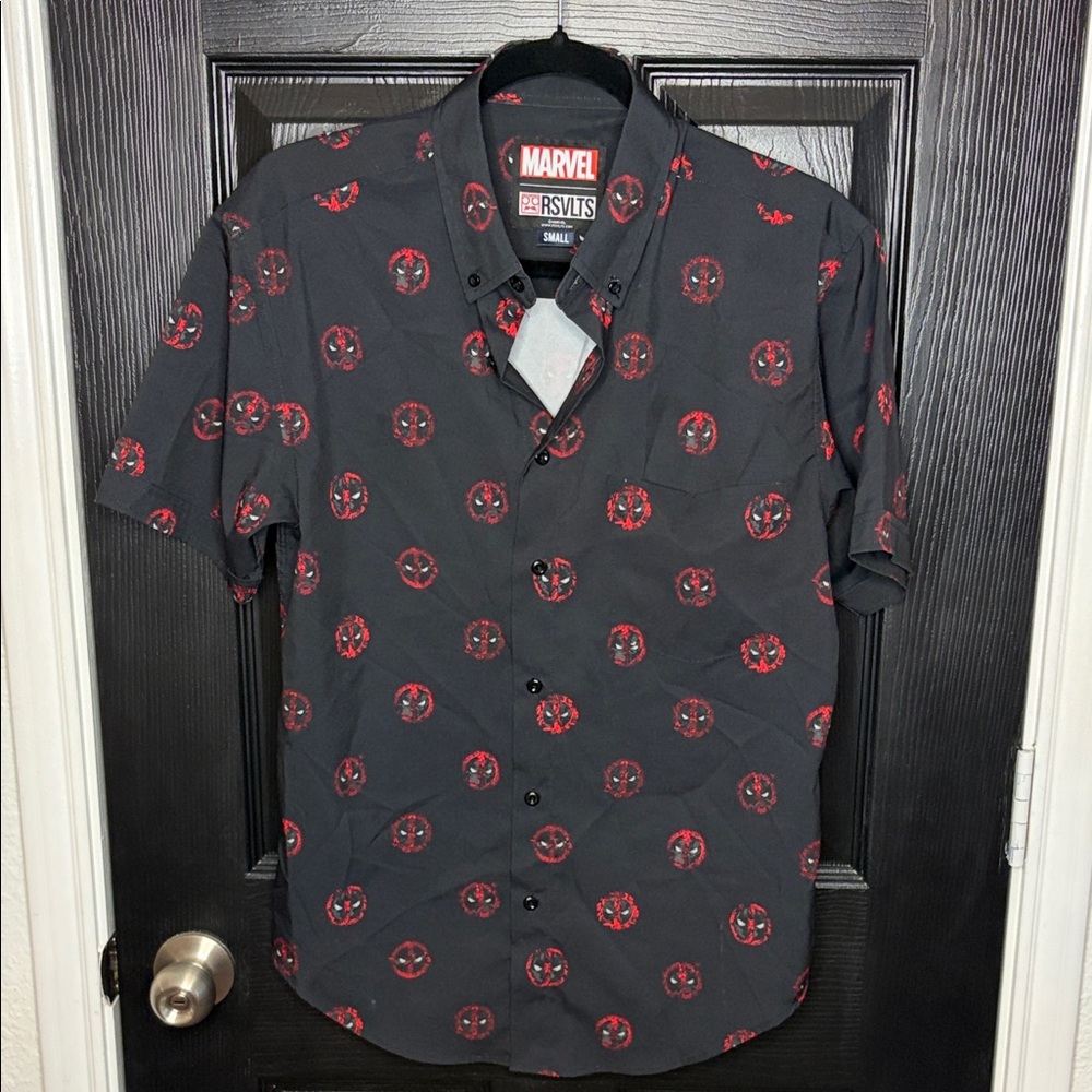 RSVLTS Marvel Deadpool emblem Shirt